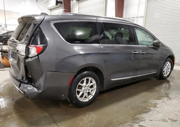 Chrysler Pacifica cena 59900 przebieg: 90606, rok produkcji 2020 z Piotrków Trybunalski małe 92